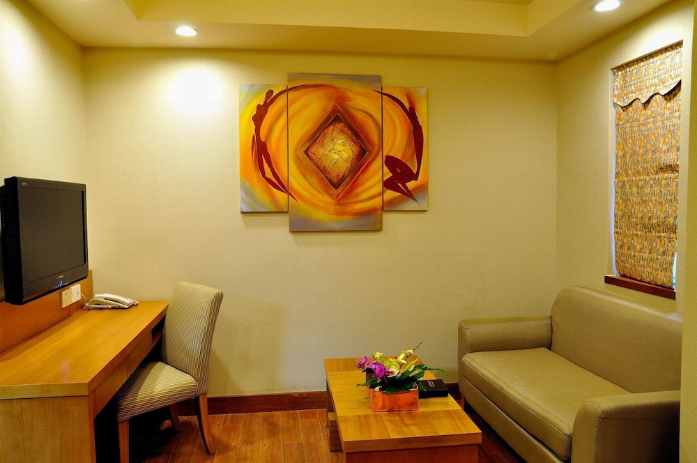 Deluxe Duplex Suite