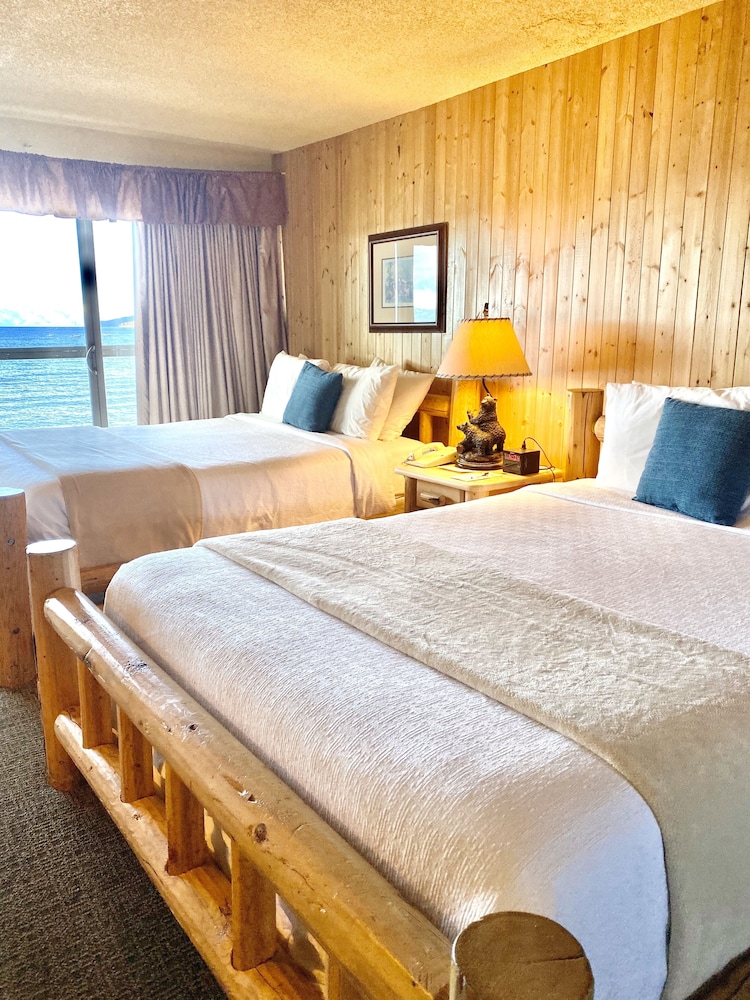 Standard Room, 2 Queen Beds, Lake View - Photo 7