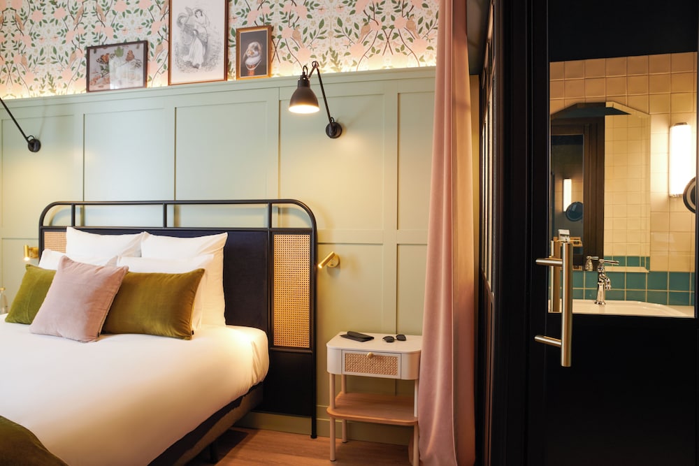 Classic Room, 1 Double Bed, City View - Photo 1