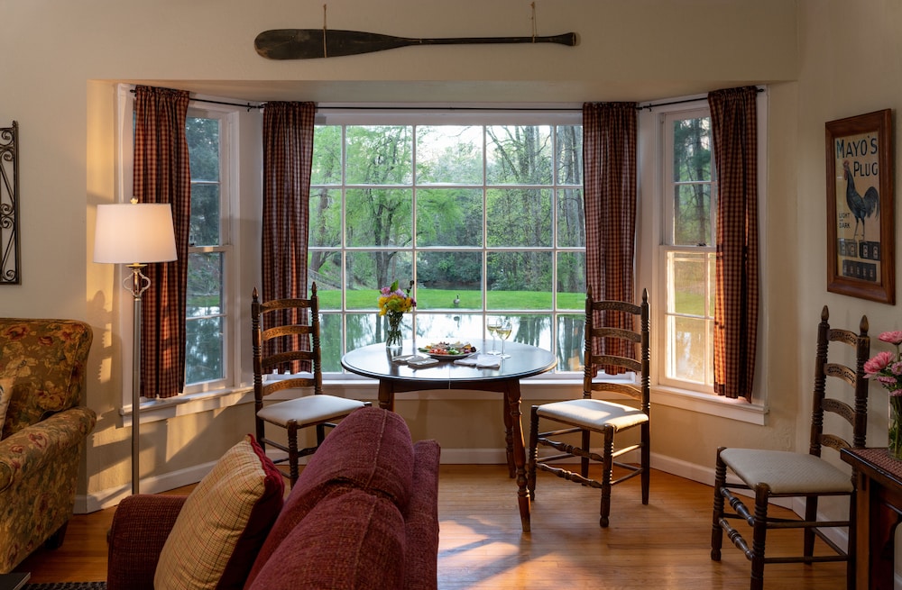 The Sunrise Suite photo 2