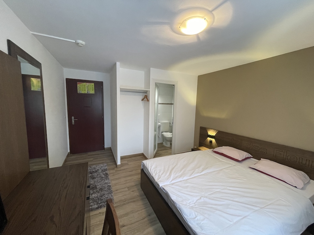 Classic Room, 1 Queen Bed photo 1