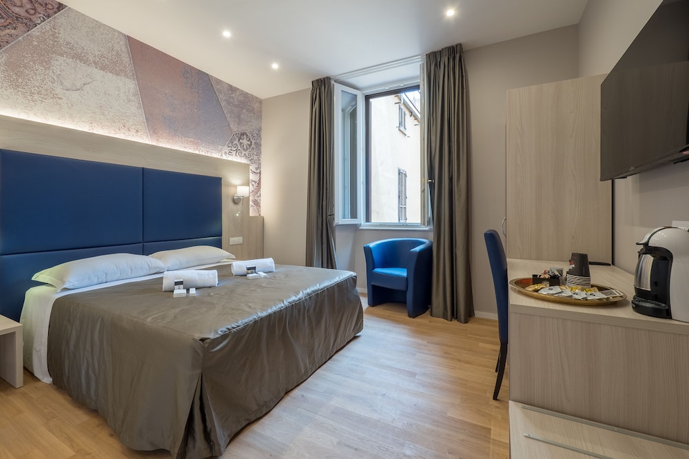 Junior Double Room, 1 Bedroom photo 2