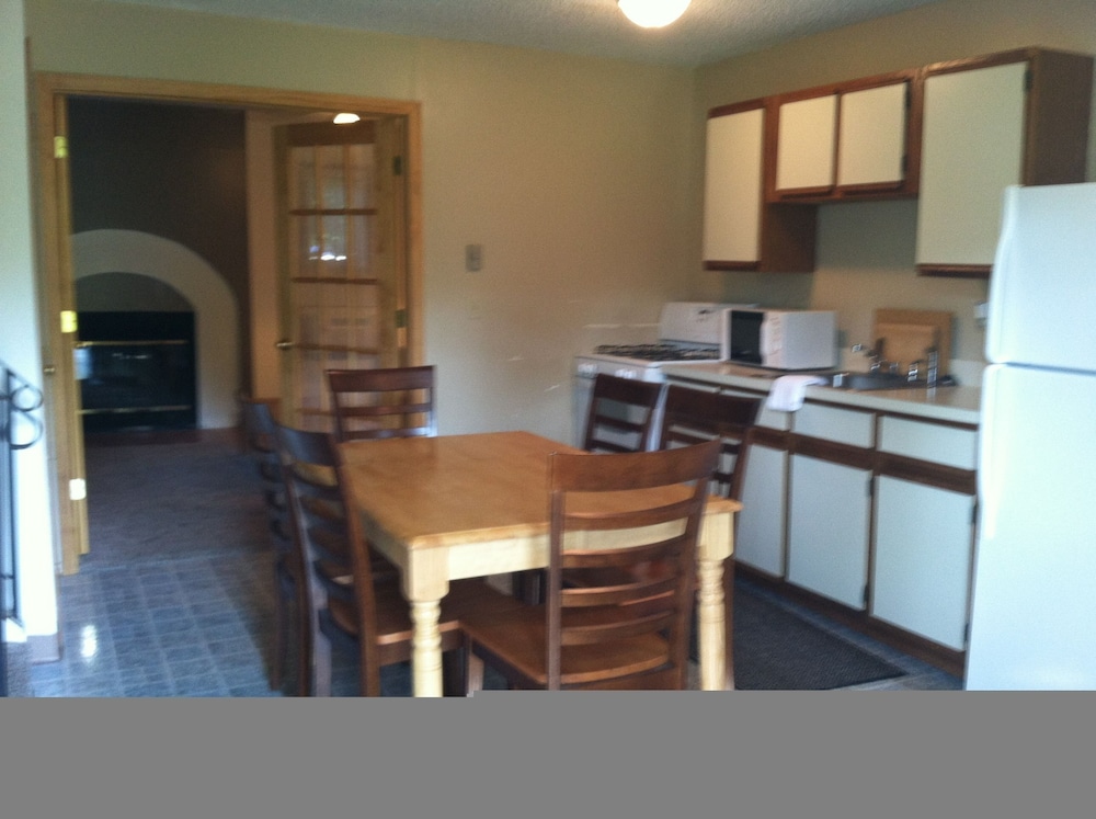 Townhome, 2 Bedrooms photo 3