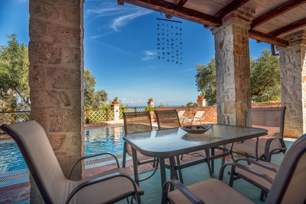 Apartment, 2 Bedrooms, Private Pool - Photo 5