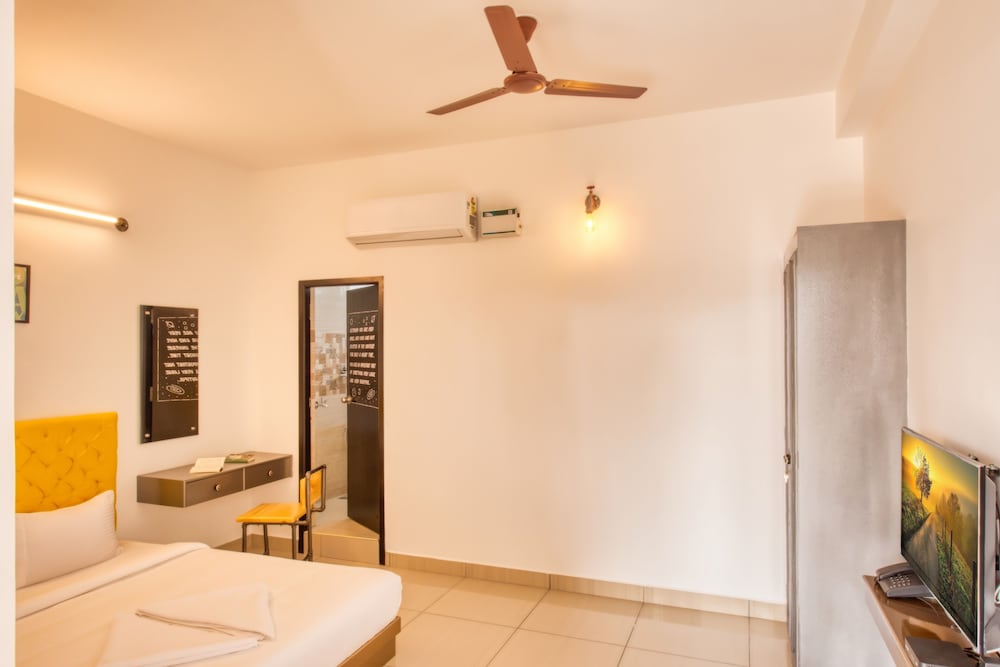 Deluxe Room, Kitchen - Photo 2