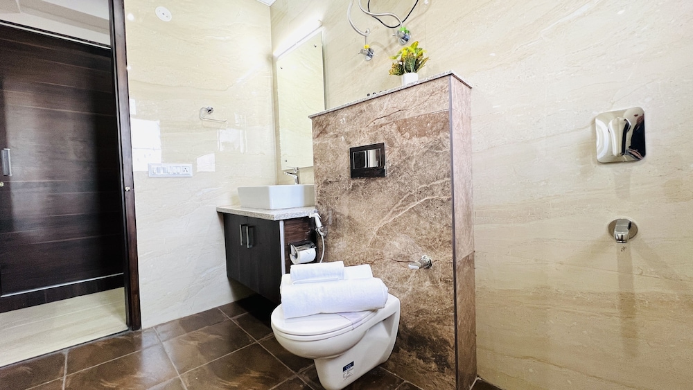Standard One Bedroom Apartment - Photo 3