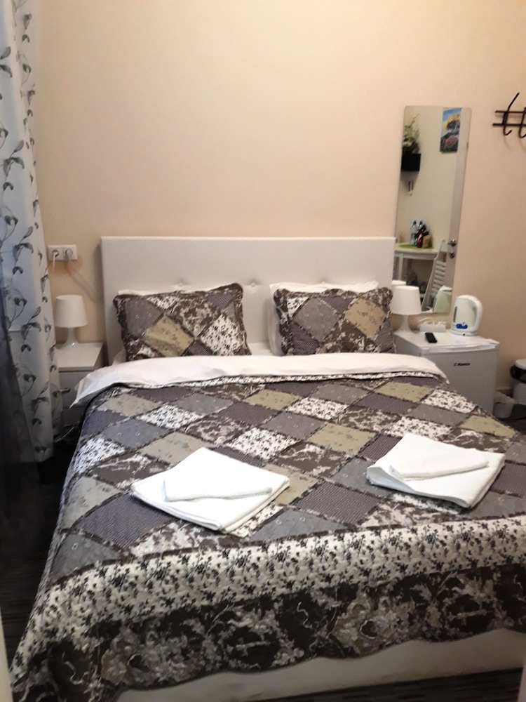 Standard Double Room, 1 Queen Bed, Ground Floor