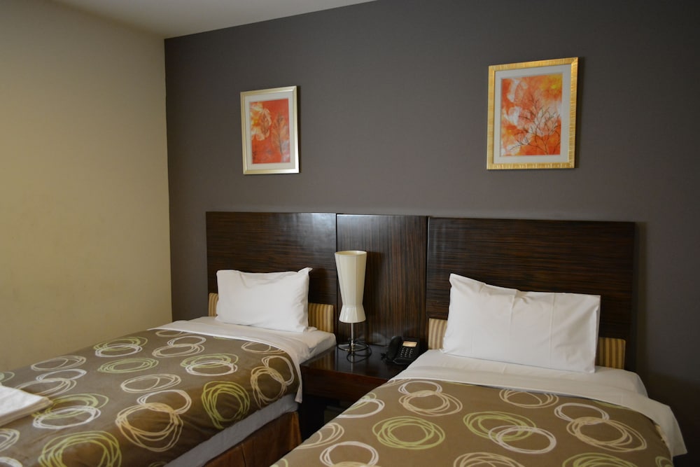 Standard Studio Twin Apartment - Photo 2