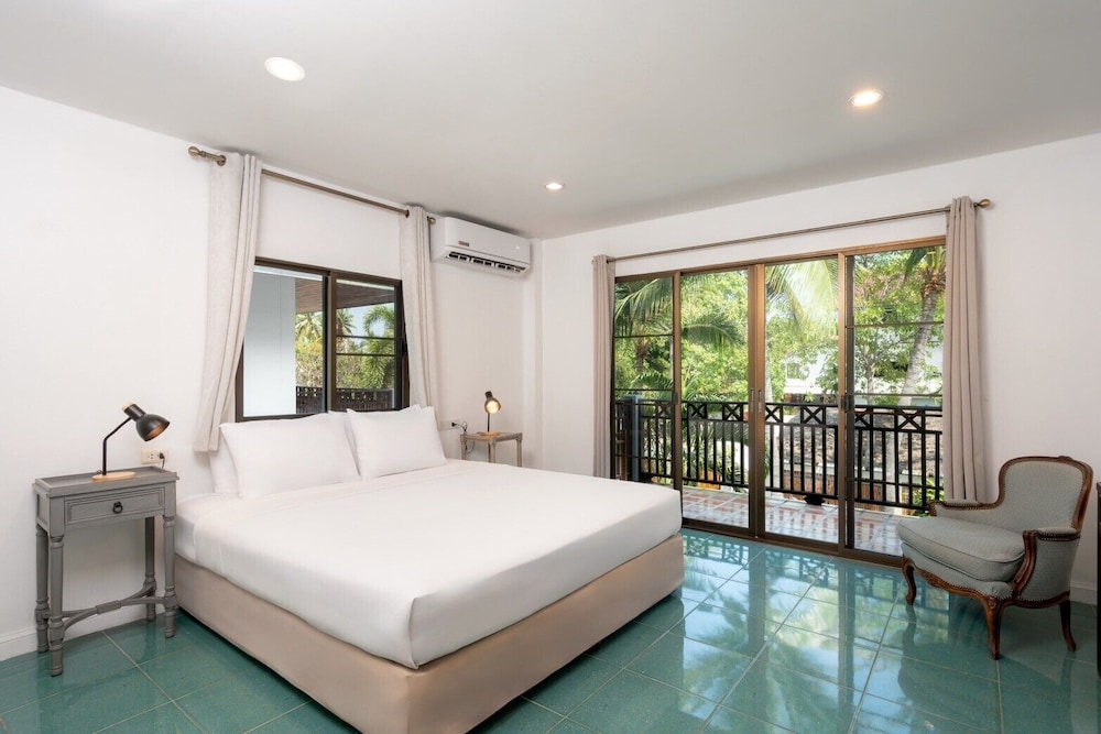 Three Bedroom Family Suite With Balcony photo 2