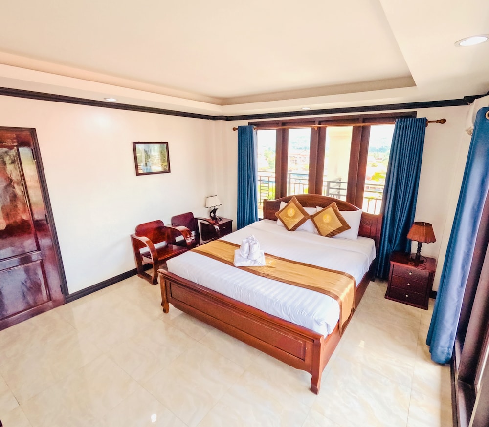 Deluxe Double With Balcony - Photo 1