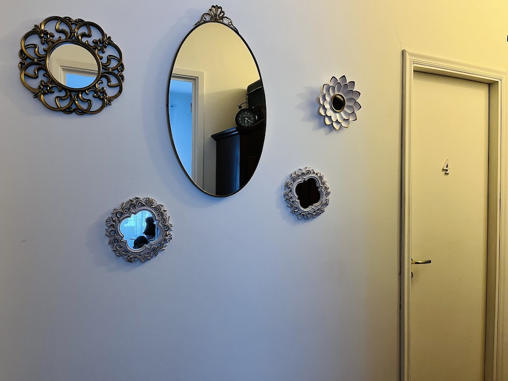 Deluxe Room - Photo 15