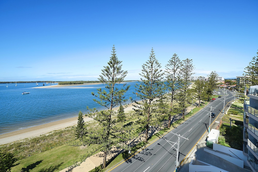 2 Bedroom Apartment Waterfront (no Spa) photo 3