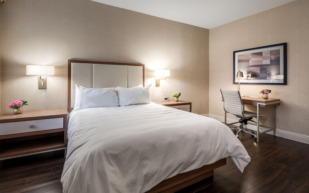 Classic Room, 1 Queen Bed - Photo 3