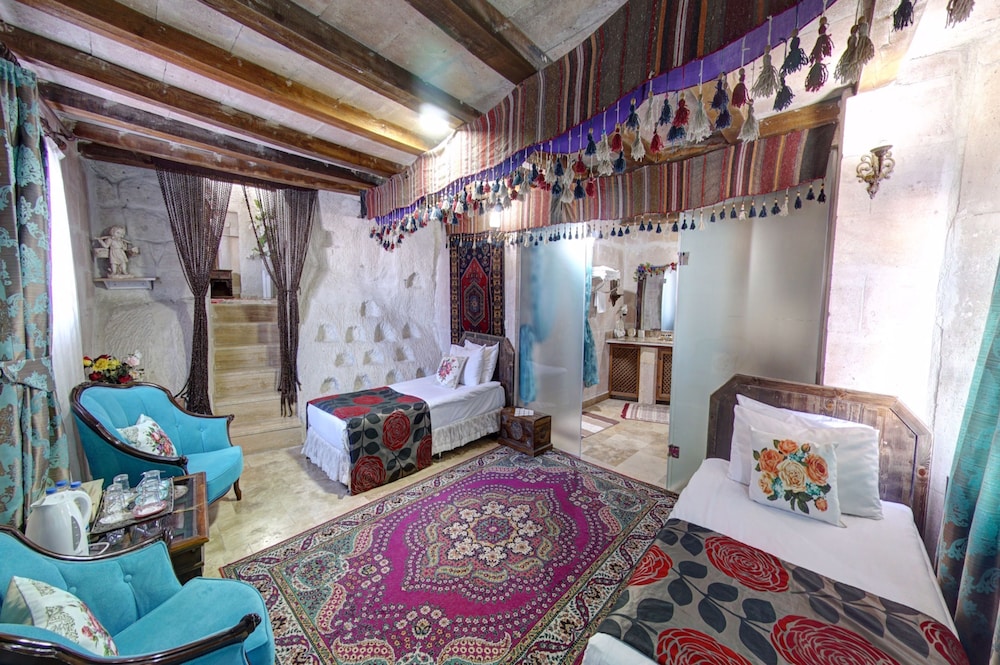 Comfort Suite, 1 Bedroom (Cave ) photo 2
