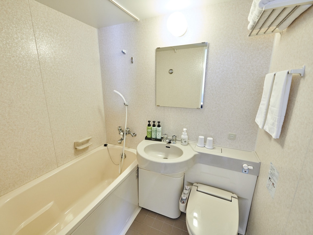 Twin Room, Non Smoking - Photo 5