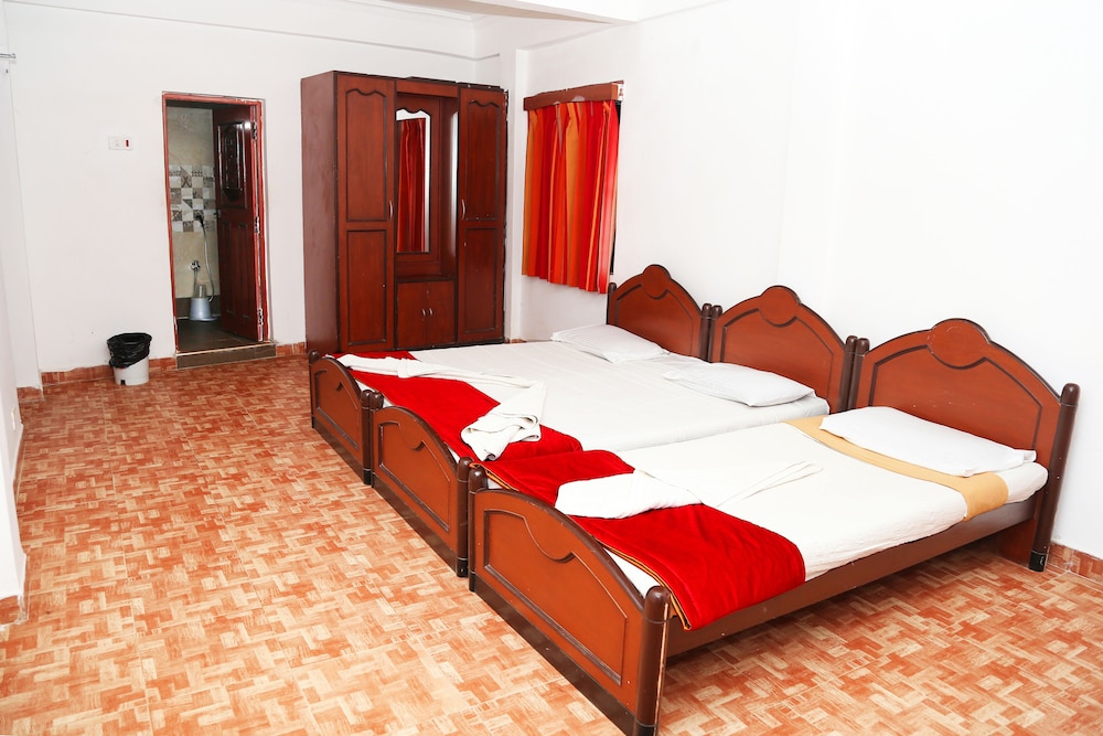 Elegance Room Non A/C photo 2