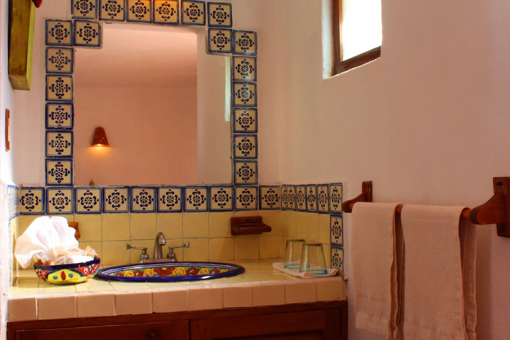 Room, 1 King Bed, Partial Sea View