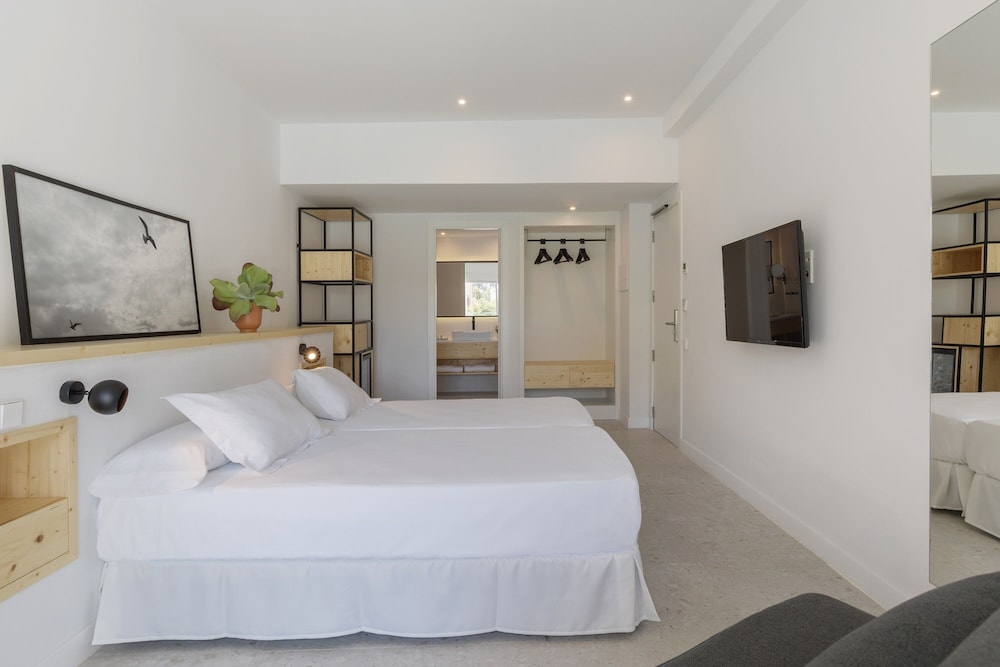 Double Room, Balcony, Partial Sea View
