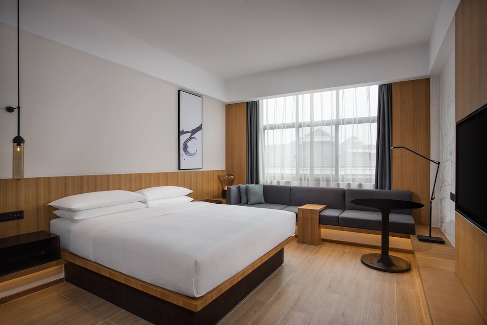 Executive Room, 1 King Bed