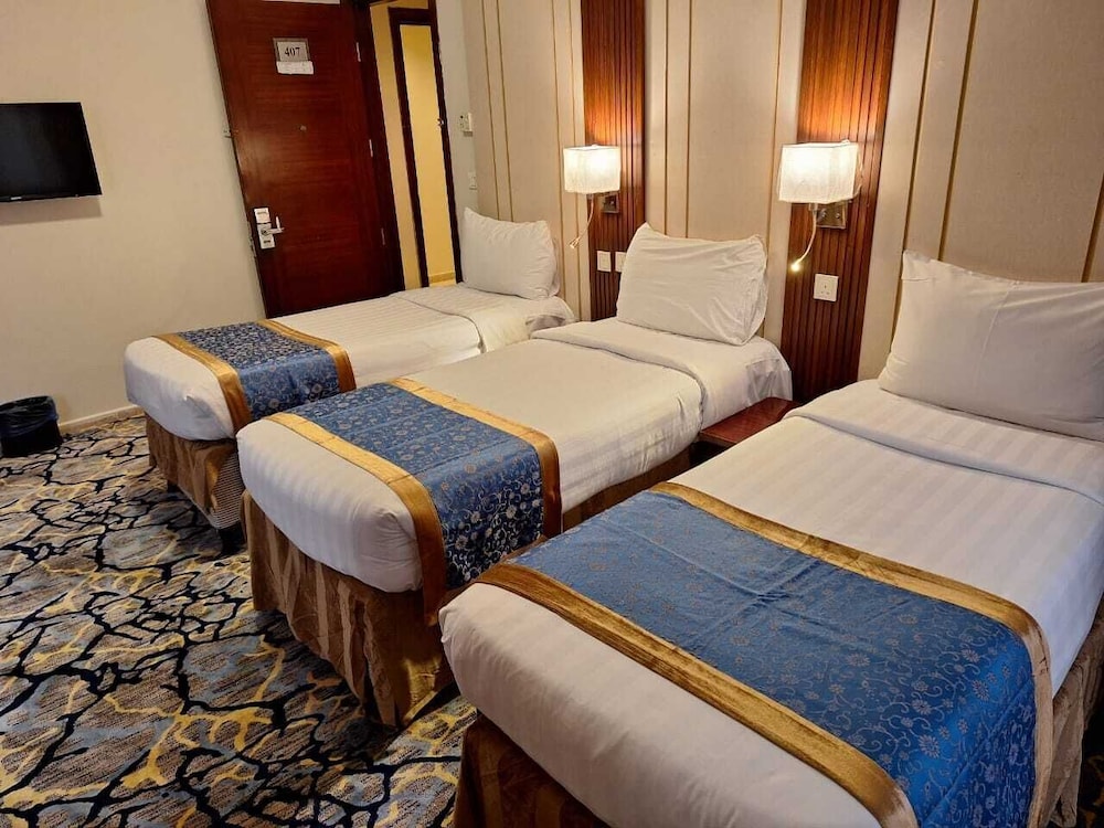 Basic Triple Room photo 1
