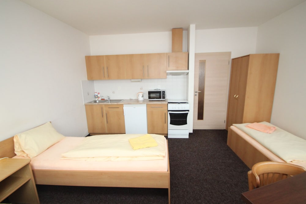 Basic Twin Room, Accessible (+1) photo 1