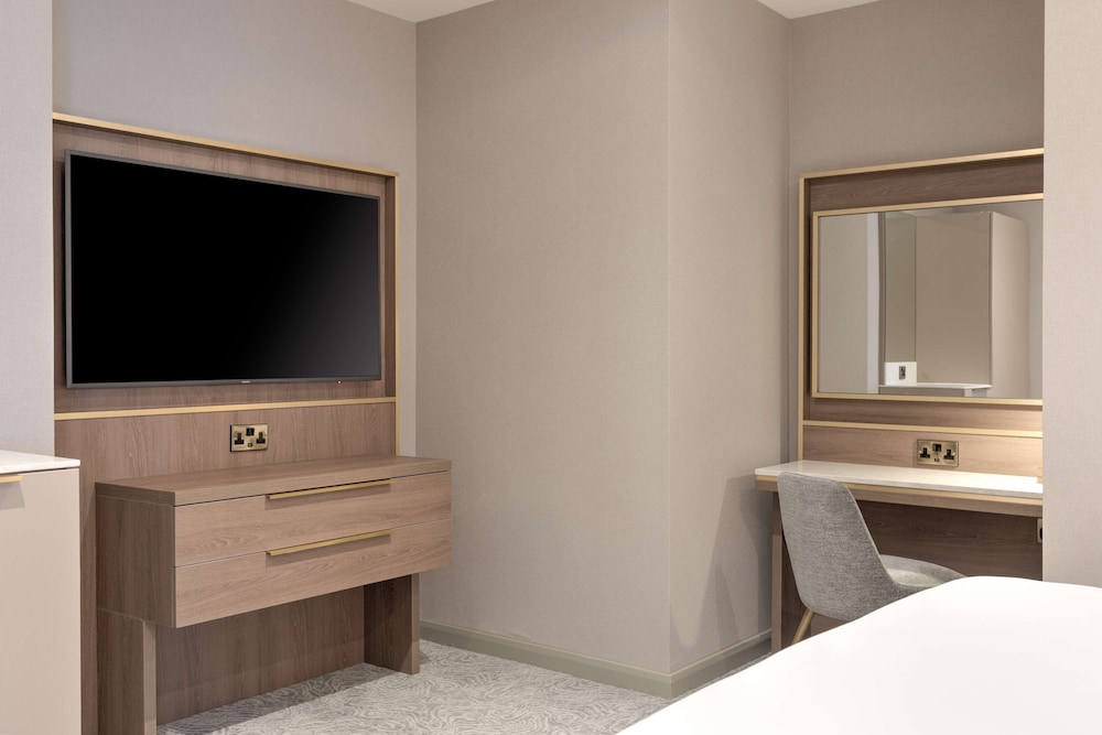 Suite, 1 Bedroom thumbnail 6