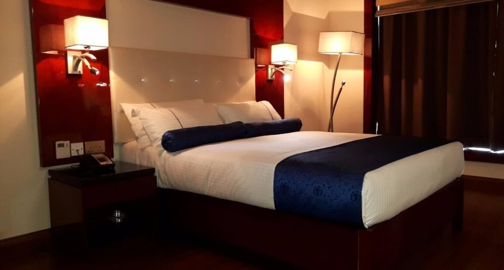 Standard Room, 1 Queen Bed