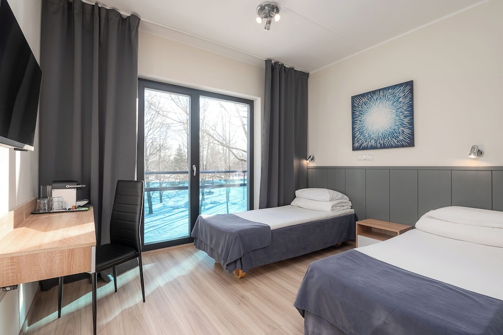 Standard Twin Room - Photo 3
