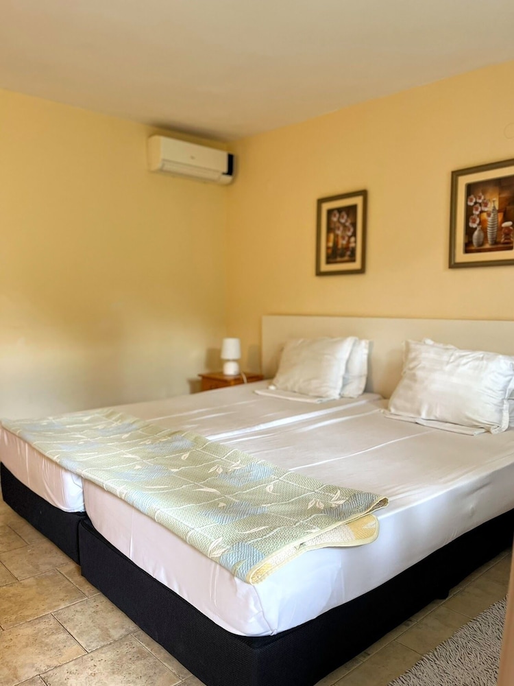 Economy Double Room, Patio - Photo 5