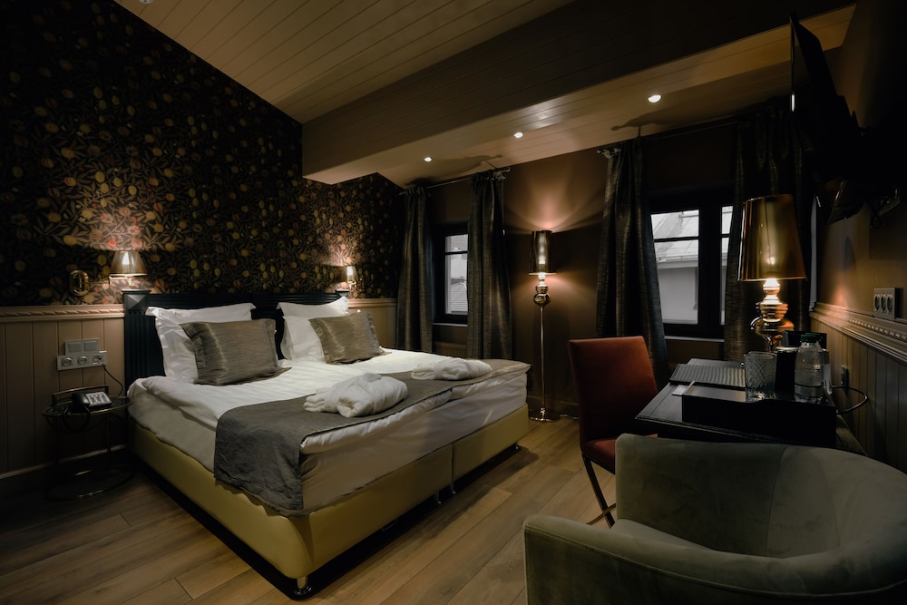 Superior Double or Twin Room photo 1