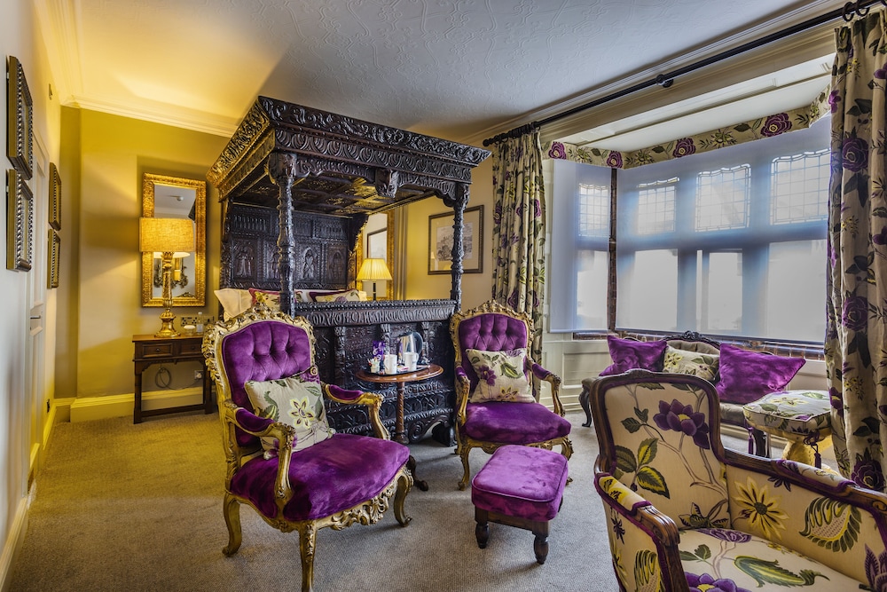 Deluxe Historic Double Room (Four Poster) photo 2