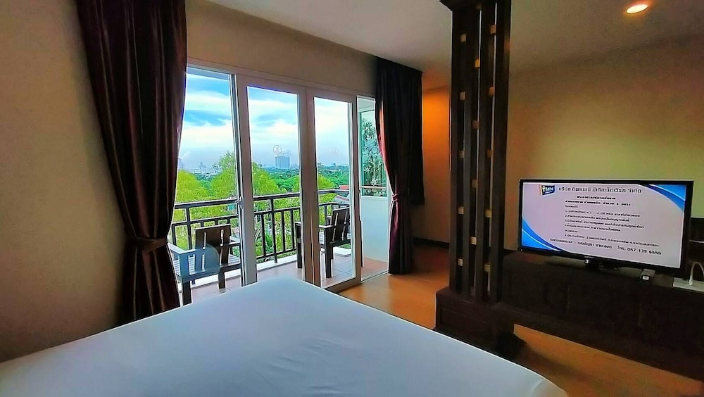 Heritage Grand Triple Suite