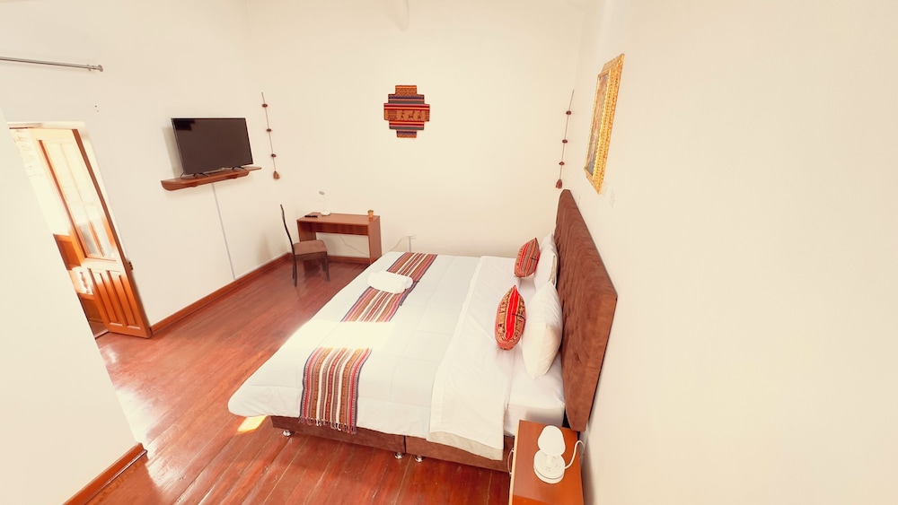 Deluxe Double or Twin Room - Photo 6