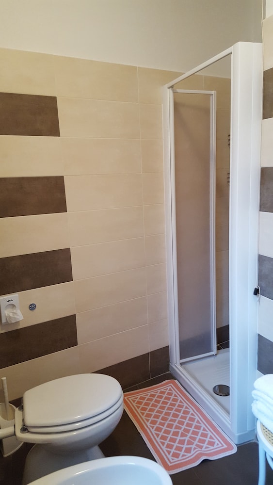 Standard Double or Twin Room, Lake View photo 2