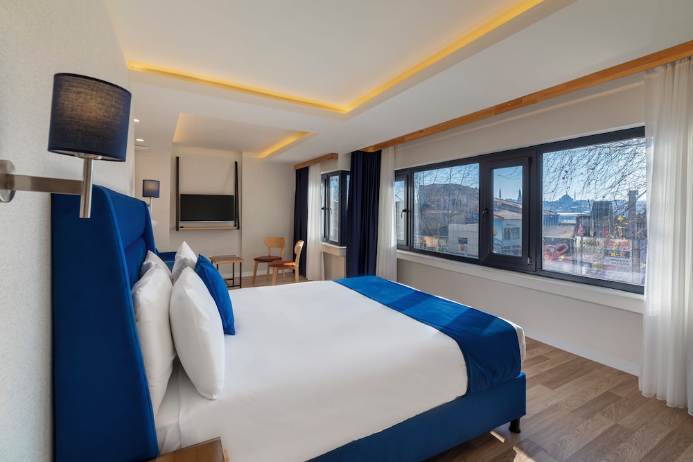 ANNEX JUNIOR SUITE-PARTIAL VIEW photo 3