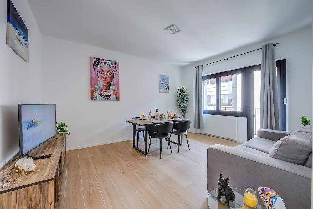 Family Apartment, 2 Bedrooms, 2 Bathrooms (Boutique Apartment 10)