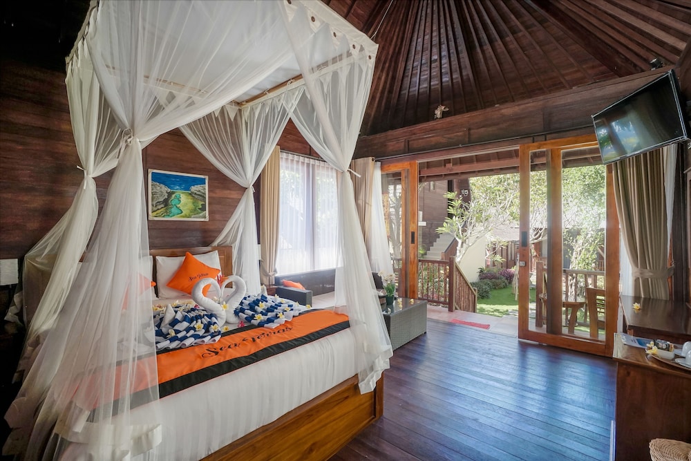 Deluxe Double Room with Bathtub - Photo 1