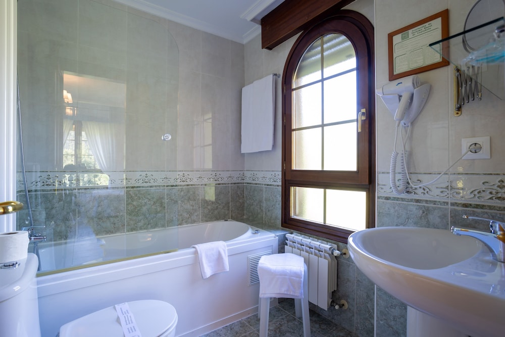 Superior Double Room, Ensuite photo 3