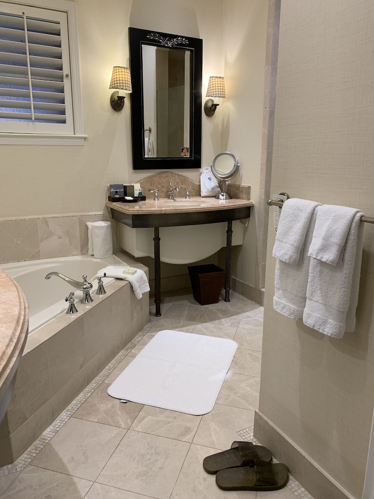 Signature Suite, 1 Bedroom, Non Smoking, Hot Tub - Photo 9