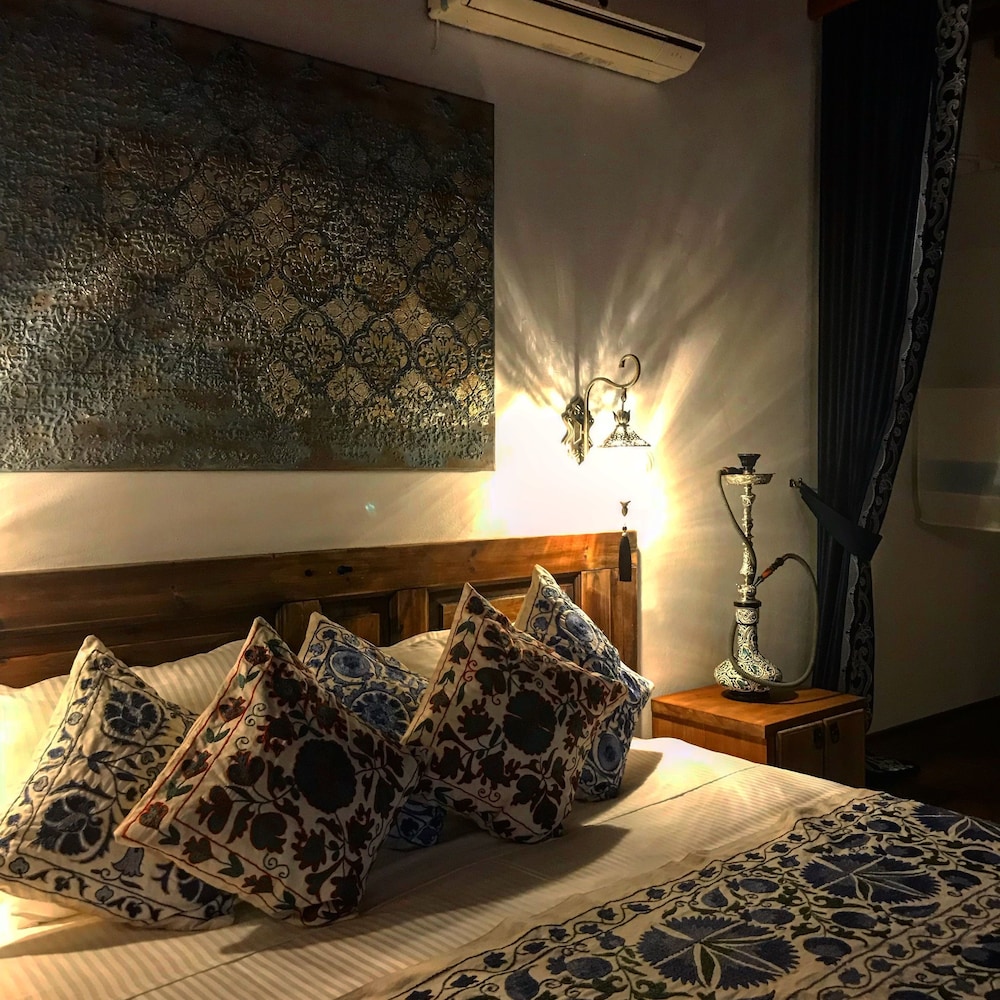 Romantic Studio Suite photo 3
