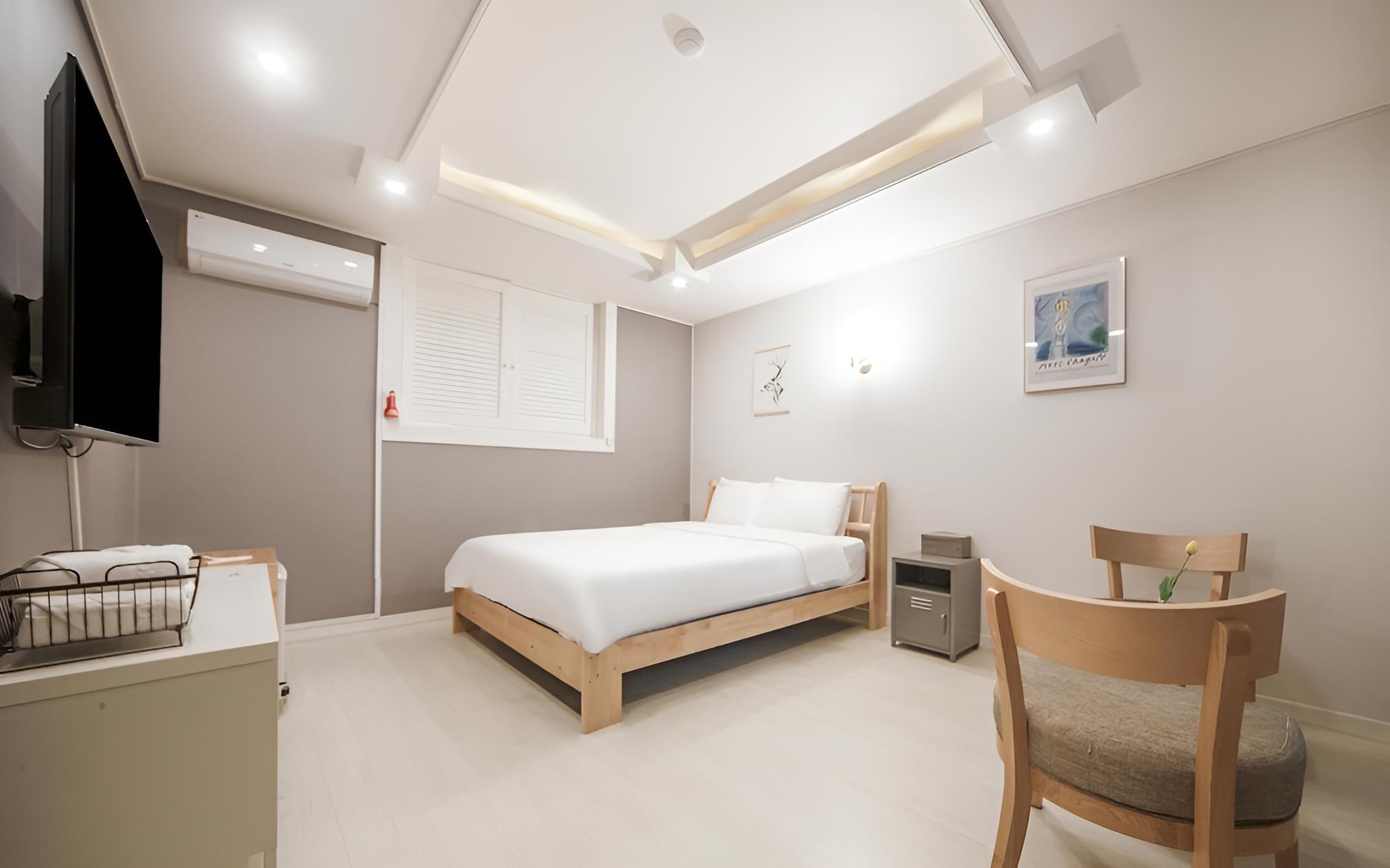 Room (Standard (non-smoking Netflix availab) - Photo 10