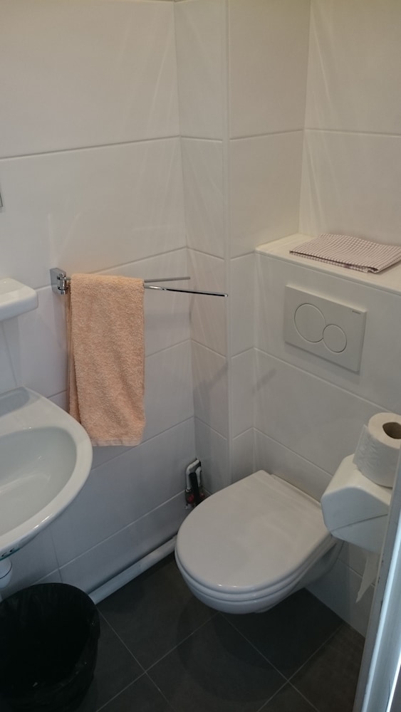 Double Room Single Use, 1 Double Bed photo 2