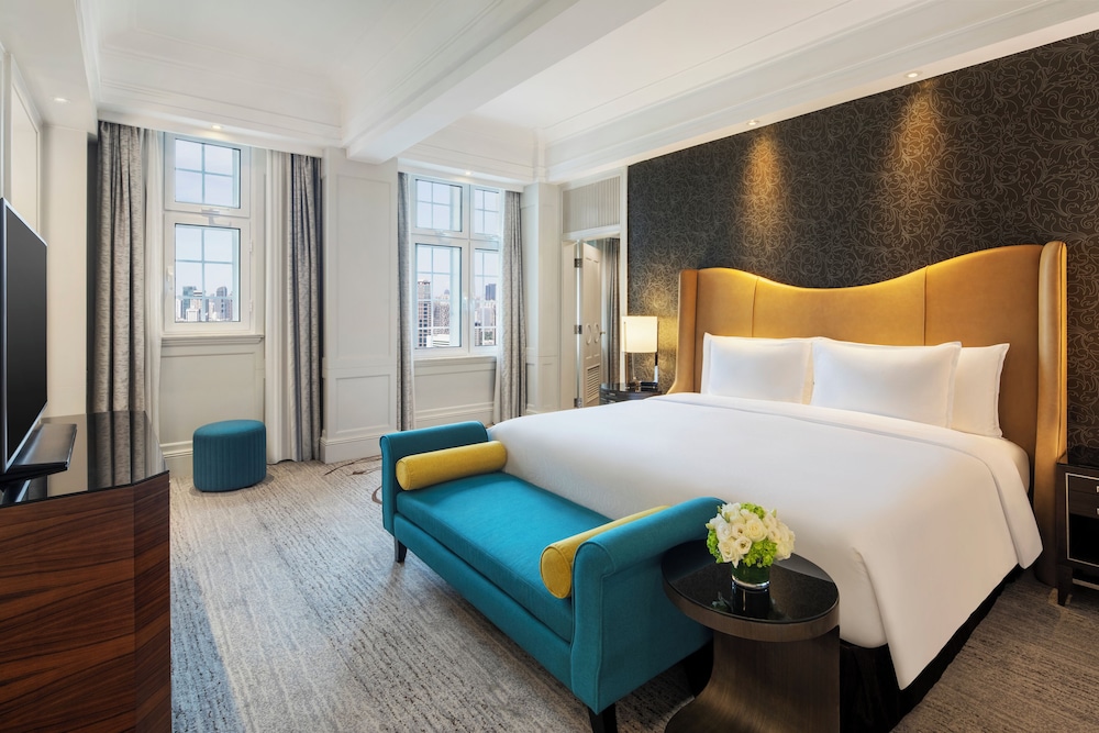 Deluxe Suite - Cathay Building