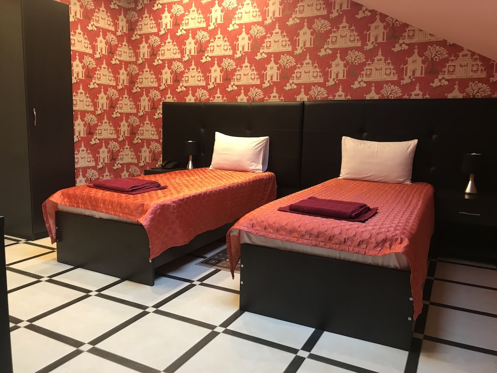 Standard Twin Room photo 2