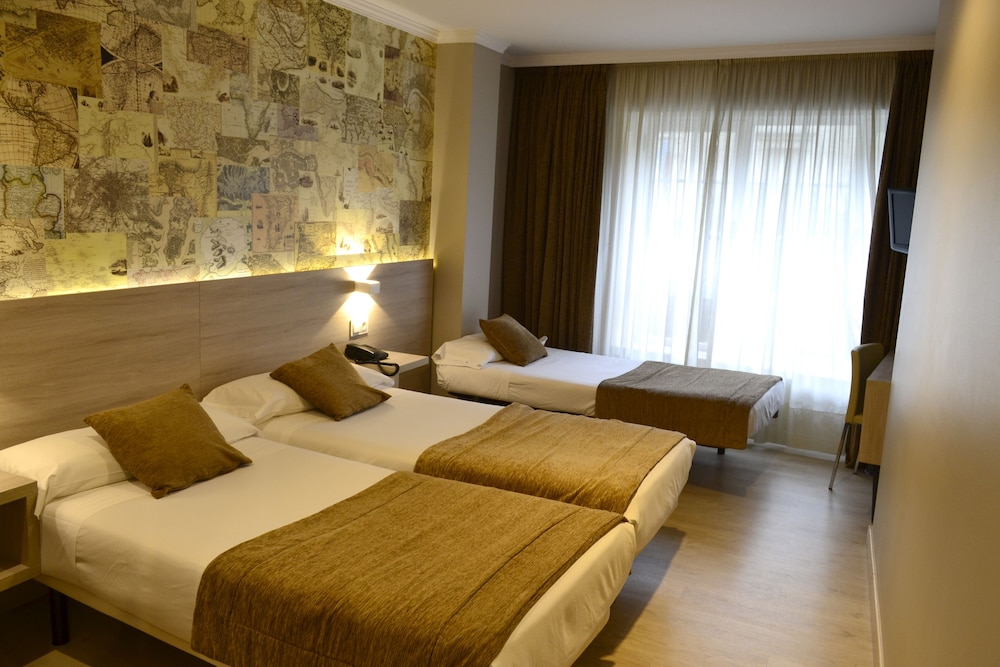 Triple Room - Photo 2