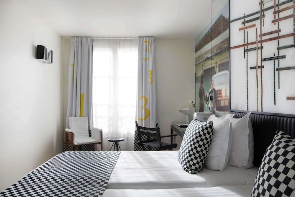 Standard Single room - Complimentary soft minibar, Chromecast - Snacks, digital press, fitness photo 3