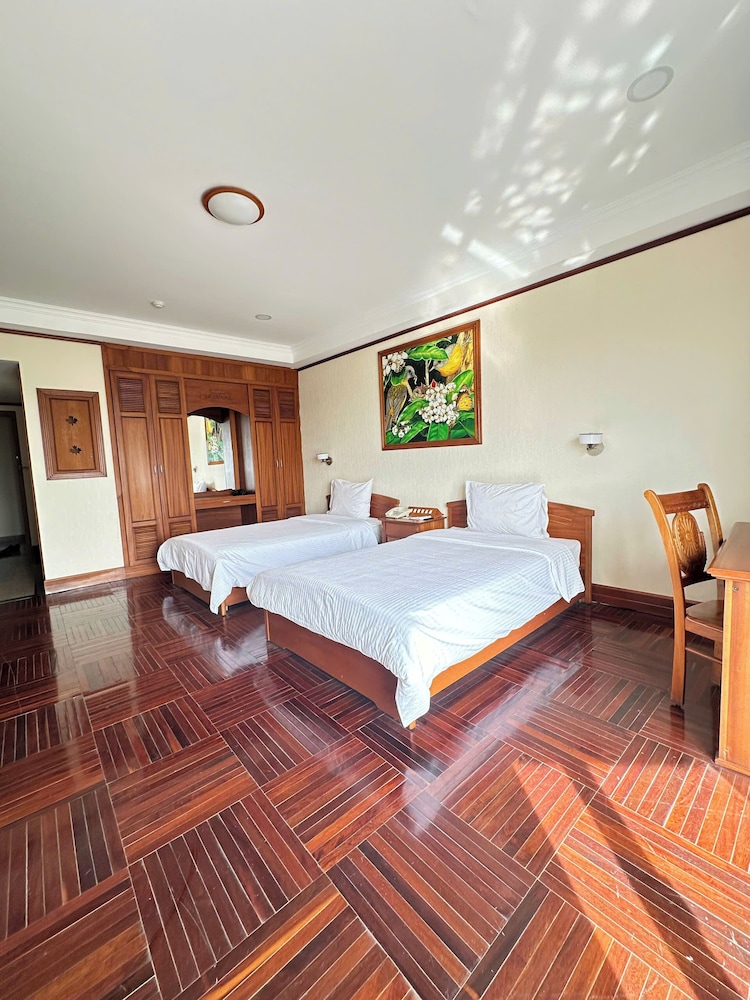 Deluxe Room, 2 Double Beds, City View photo 1
