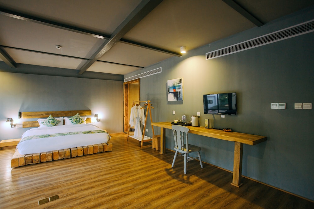 Comfort Room, 1 Queen Bed photo 1