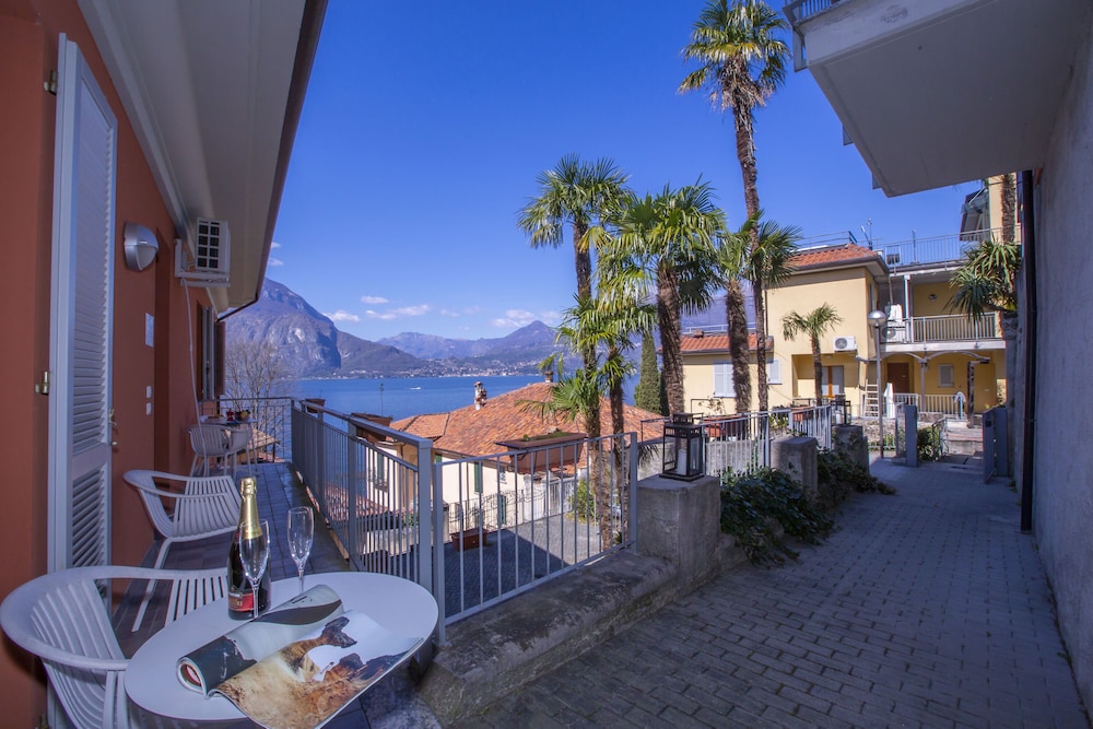 Standard Apartment, 1 Bedroom (Fontana Del Lago Apt. 4) photo 2