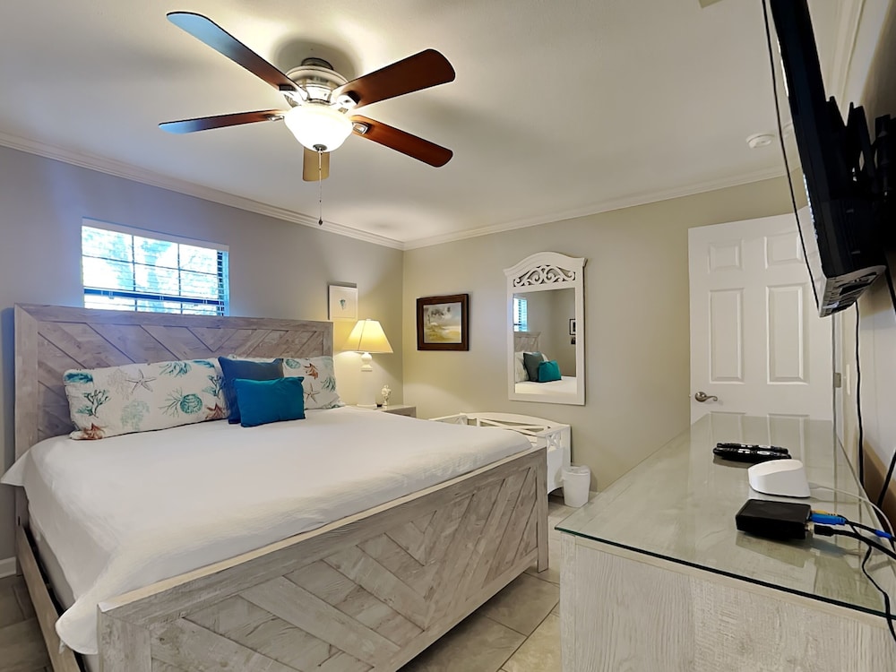 Condo, Multiple Beds, Balcony (A - No Pets Allowed)